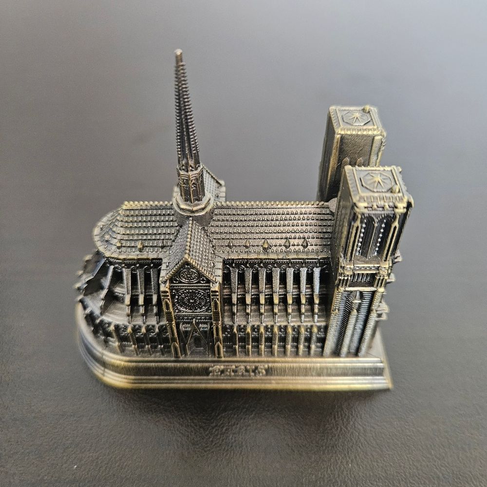 Vintage Metal Notre Dame De Paris Church Cathedral Souvenir Tourist - Picture 2 of 13
